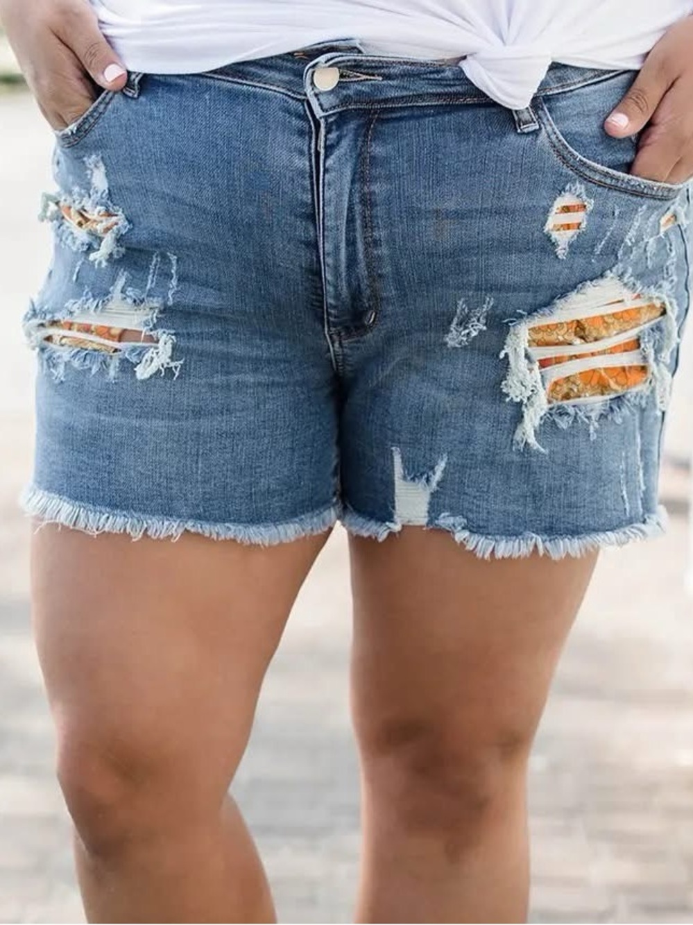 Out in the Country Denim Shorts (NWT) Dark Blue Denim, Size Small *stretchy